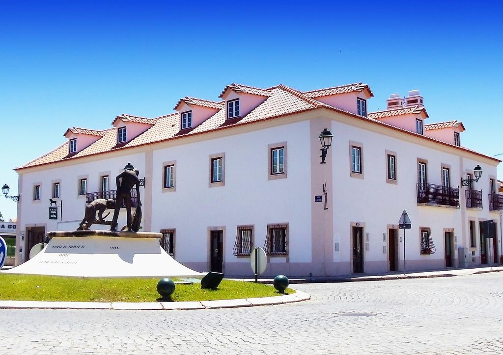 Casa Do Largo - Golega - Turismo De Habitacao Otel Dış mekan fotoğraf