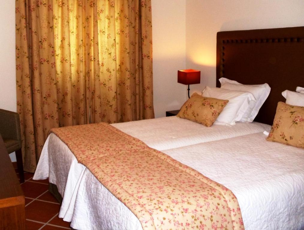 Casa Do Largo - Golega - Turismo De Habitacao Otel Oda fotoğraf